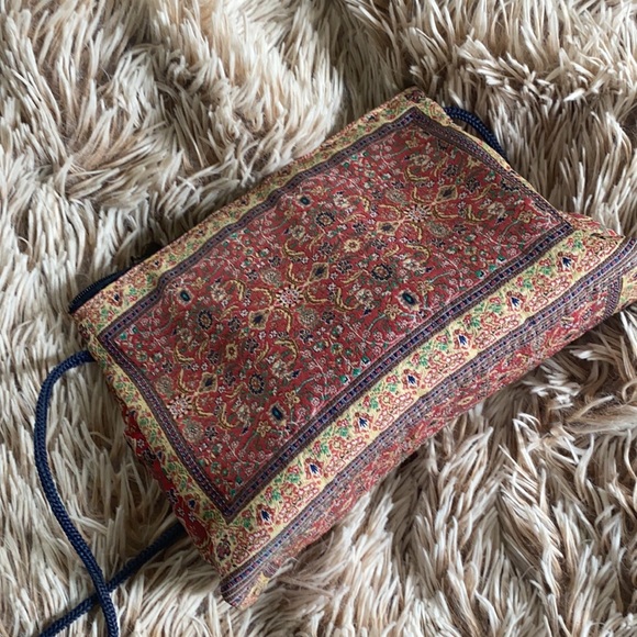 Sundari Embroidered Purse - Picture 4 of 4